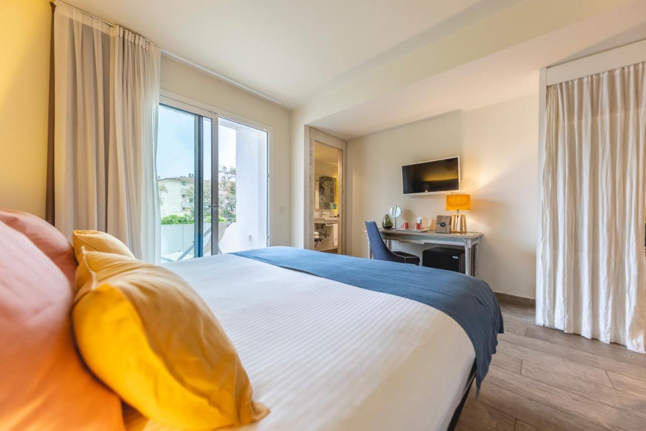 1935 Hotel Boutique & Apartments - Adults Only Roses Bagian luar foto